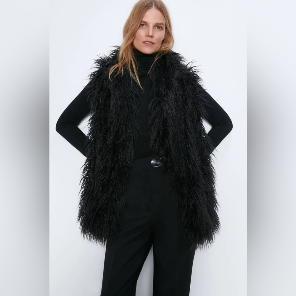 Zara  Faux Fur Vest Size Small NWT